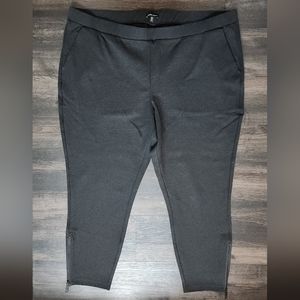 Universal Standard Leggings w/ Ankle Zippers
